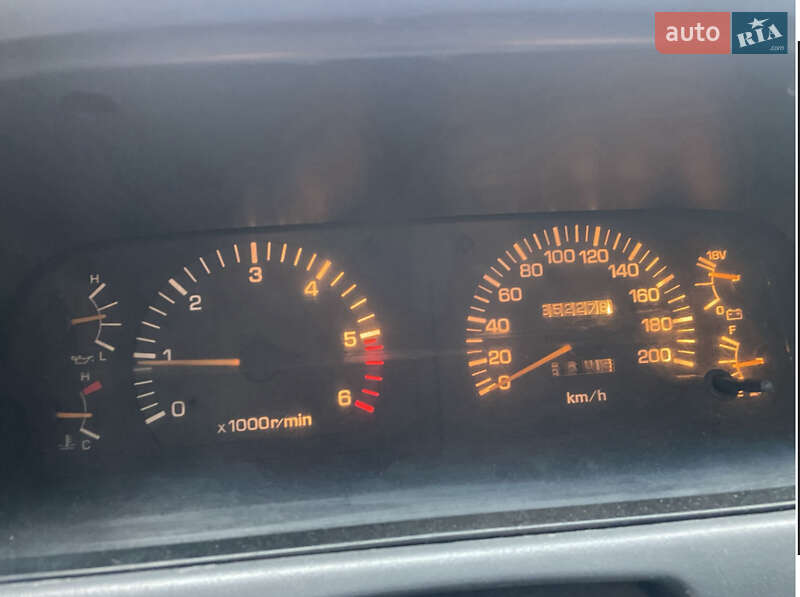 Внедорожник / Кроссовер Toyota Land Cruiser 1997 в Рахове