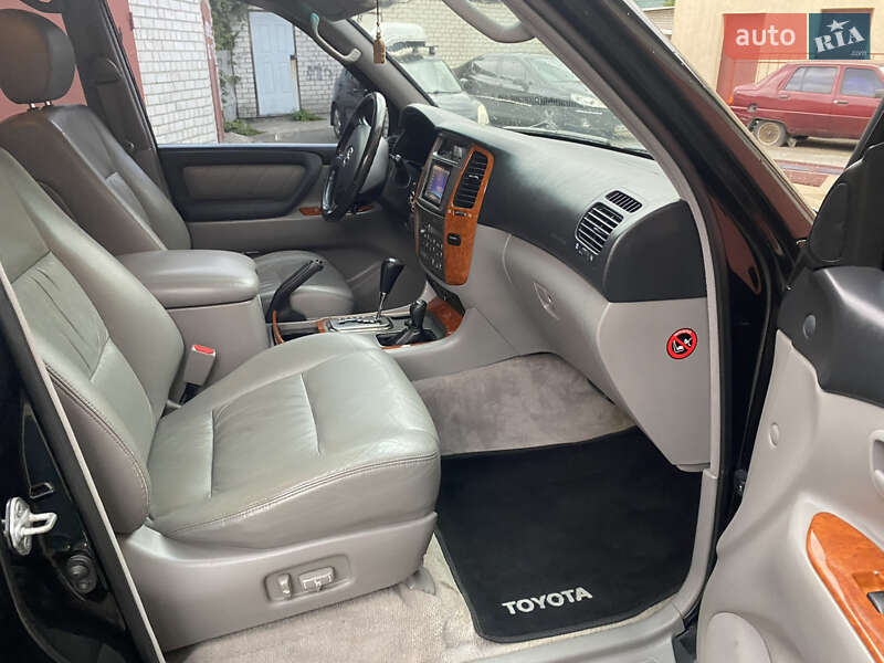 Внедорожник / Кроссовер Toyota Land Cruiser 2006 в Новых Петровцах фото 9 Внедорожник / Кроссовер Toyota Land Cruiser 2006 в Новых Петровцах
