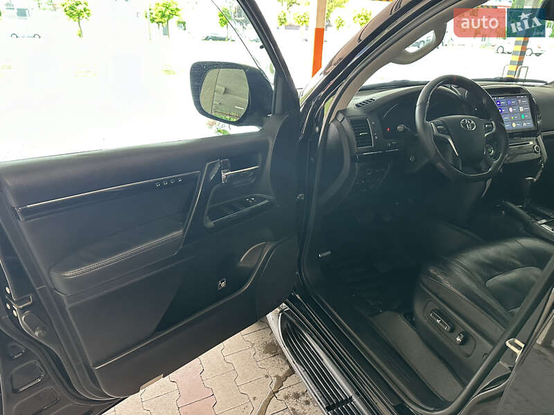 Внедорожник / Кроссовер Toyota Land Cruiser 2012 в Киеве фото 9 Внедорожник / Кроссовер Toyota Land Cruiser 2012 в Киеве