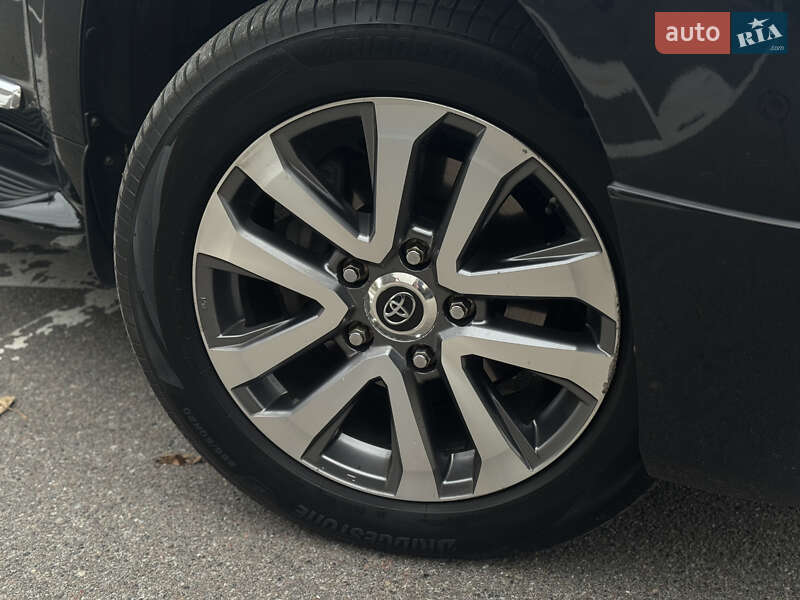 Внедорожник / Кроссовер Toyota Land Cruiser 2016 в Киеве