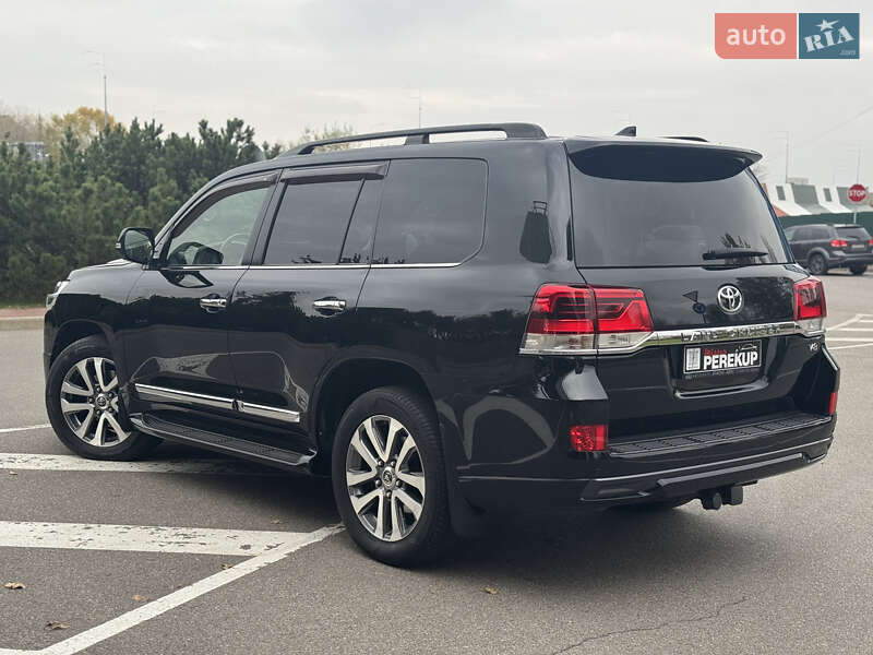 Внедорожник / Кроссовер Toyota Land Cruiser 2016 в Киеве