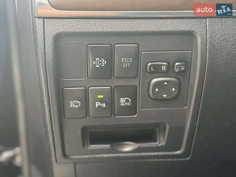 Внедорожник / Кроссовер Toyota Land Cruiser 2016 в Киеве