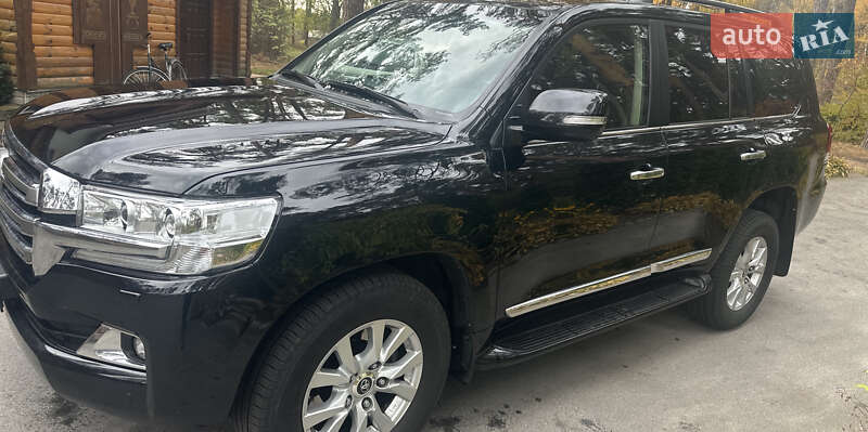 Внедорожник / Кроссовер Toyota Land Cruiser 2019 в Соснице