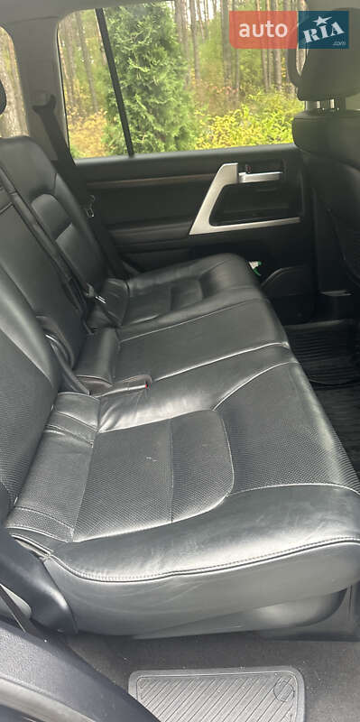 Внедорожник / Кроссовер Toyota Land Cruiser 2019 в Соснице