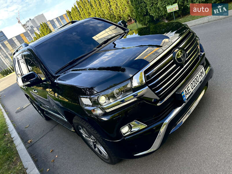 Внедорожник / Кроссовер Toyota Land Cruiser 2017 в Днепре фото 10 Внедорожник / Кроссовер Toyota Land Cruiser 2017 в Днепре