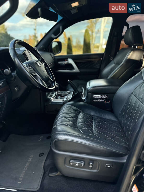 Внедорожник / Кроссовер Toyota Land Cruiser 2018 в Днепре фото 11 Внедорожник / Кроссовер Toyota Land Cruiser 2018 в Днепре