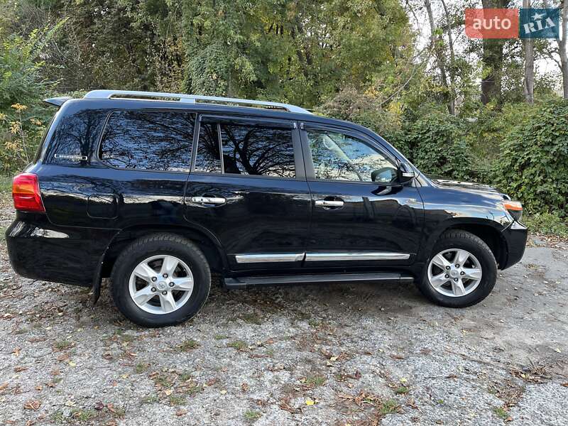 Внедорожник / Кроссовер Toyota Land Cruiser 2014 в Киеве
