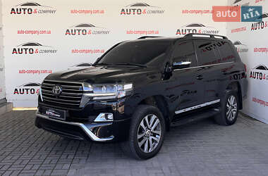 Внедорожник / Кроссовер Toyota Land Cruiser 2017 в 