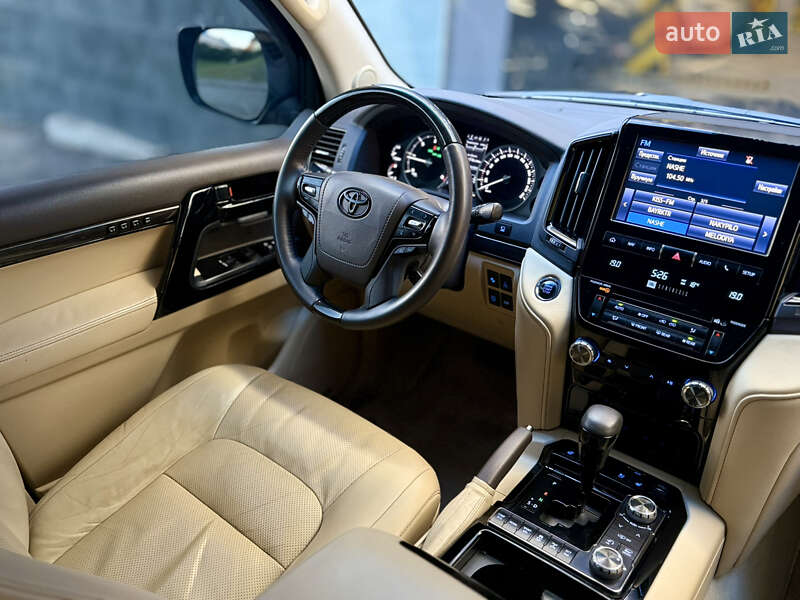 Внедорожник / Кроссовер Toyota Land Cruiser 2015 в Харькове фото 19 Внедорожник / Кроссовер Toyota Land Cruiser 2015 в Харькове