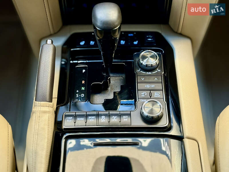 Внедорожник / Кроссовер Toyota Land Cruiser 2015 в Харькове фото 28 Внедорожник / Кроссовер Toyota Land Cruiser 2015 в Харькове