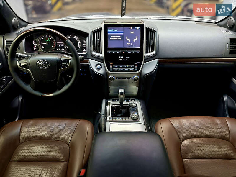Внедорожник / Кроссовер Toyota Land Cruiser 2017 в Харькове фото 21 Внедорожник / Кроссовер Toyota Land Cruiser 2017 в Харькове