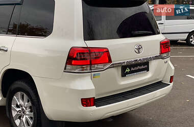 Внедорожник / Кроссовер Toyota Land Cruiser 2019 в 