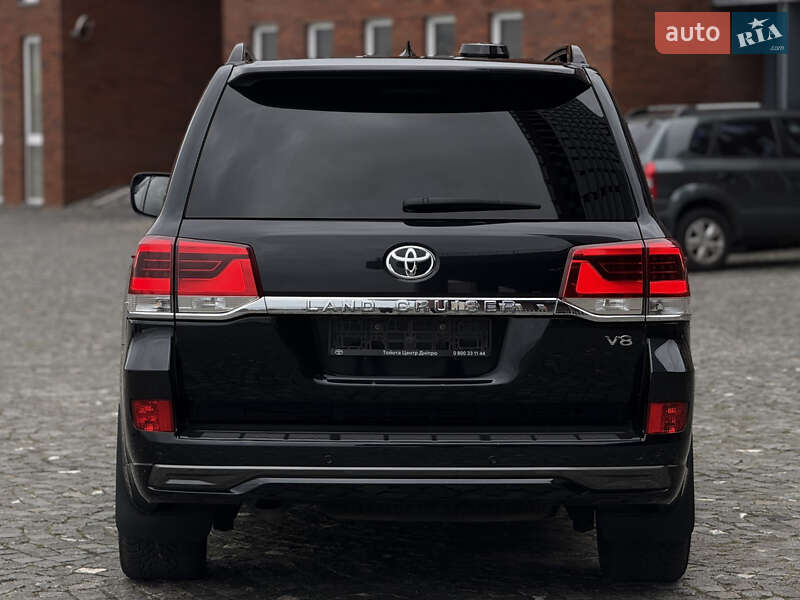Внедорожник / Кроссовер Toyota Land Cruiser 2017 в Днепре