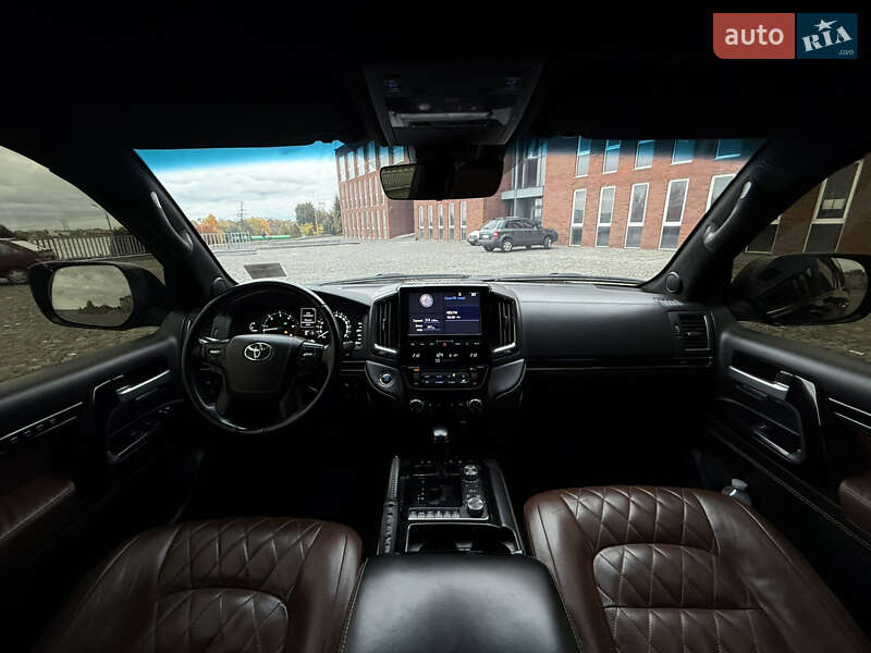 Внедорожник / Кроссовер Toyota Land Cruiser 2017 в Днепре