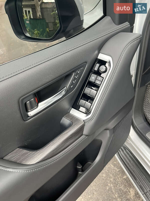 Внедорожник / Кроссовер Toyota Land Cruiser 2021 в Киеве фото 5 Внедорожник / Кроссовер Toyota Land Cruiser 2021 в Киеве