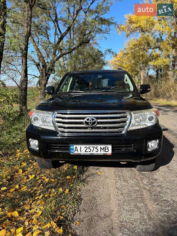 Внедорожник / Кроссовер Toyota Land Cruiser 2013 в Киеве фото 16 Внедорожник / Кроссовер Toyota Land Cruiser 2013 в Киеве