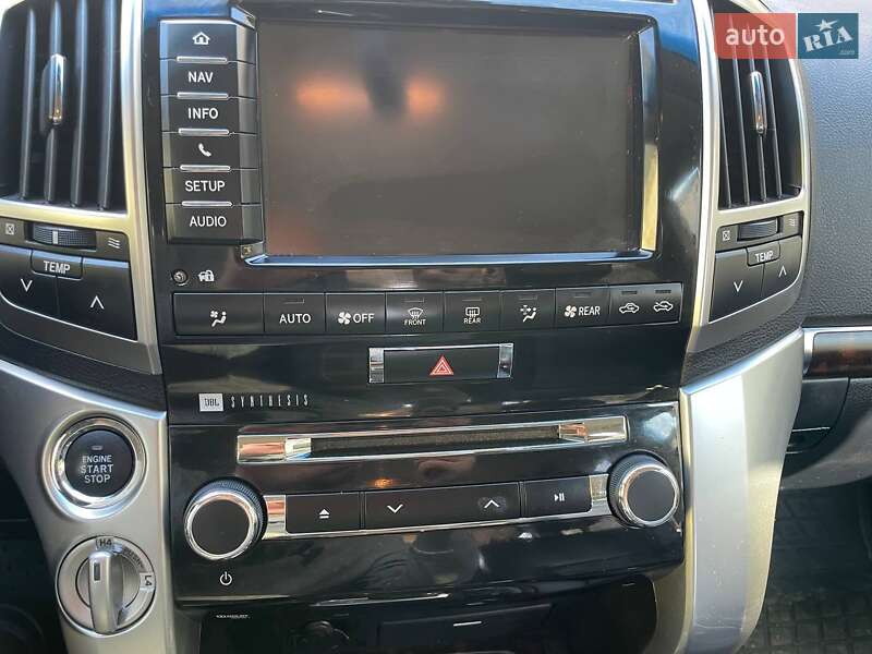 Внедорожник / Кроссовер Toyota Land Cruiser 2013 в Киеве фото 25 Внедорожник / Кроссовер Toyota Land Cruiser 2013 в Киеве