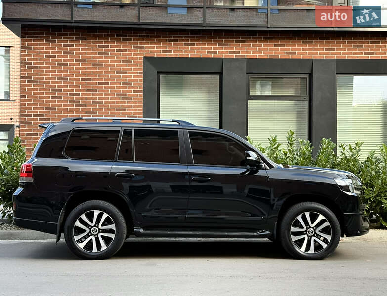 Внедорожник / Кроссовер Toyota Land Cruiser 2016 в Львове фото 22 Внедорожник / Кроссовер Toyota Land Cruiser 2016 в Львове