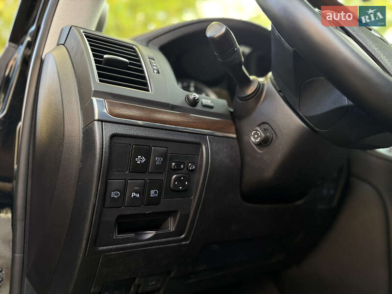 Внедорожник / Кроссовер Toyota Land Cruiser 2016 в Львове фото 28 Внедорожник / Кроссовер Toyota Land Cruiser 2016 в Львове