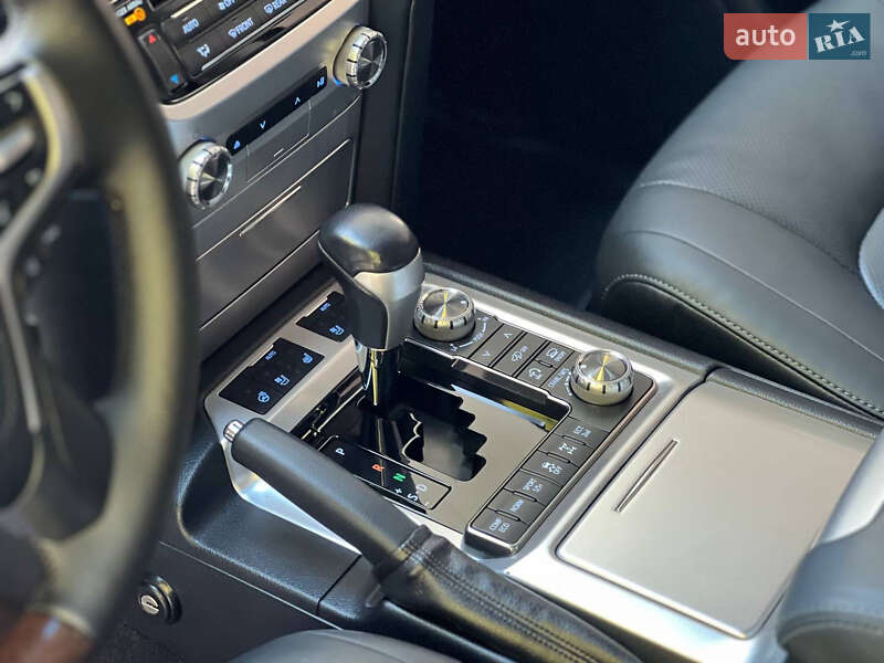 Позашляховик / Кросовер Toyota Land Cruiser 2016 в Дніпрі фото 18 Позашляховик / Кросовер Toyota Land Cruiser 2016 в Дніпрі