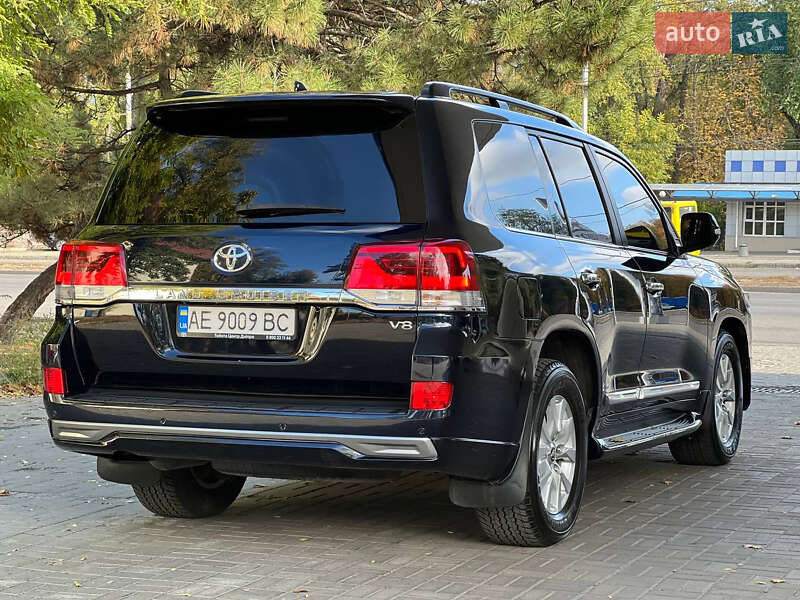 Позашляховик / Кросовер Toyota Land Cruiser 2016 в Дніпрі фото 11 Позашляховик / Кросовер Toyota Land Cruiser 2016 в Дніпрі