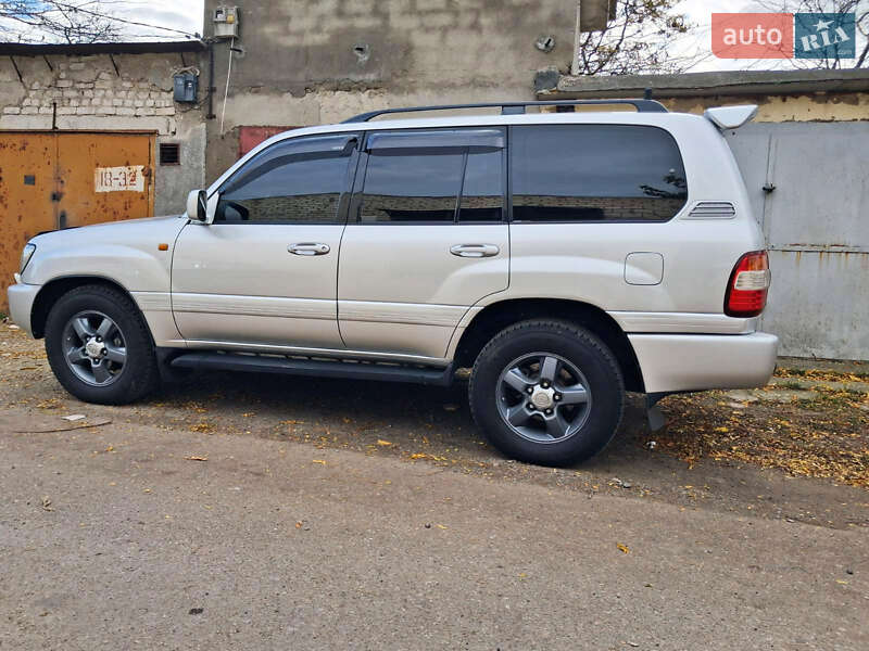 Позашляховик / Кросовер Toyota Land Cruiser 2006 в Одесі