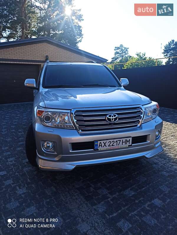 Toyota Land Cruiser 2012