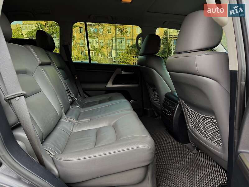 Внедорожник / Кроссовер Toyota Land Cruiser 2008 в Киеве фото 32 Внедорожник / Кроссовер Toyota Land Cruiser 2008 в Киеве