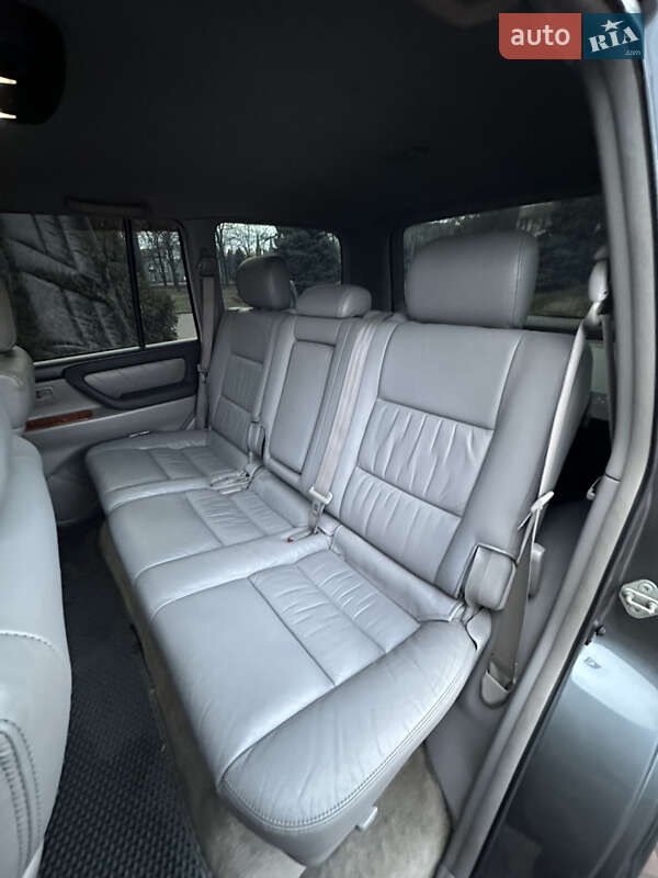 Позашляховик / Кросовер Toyota Land Cruiser 2004 в Дніпрі