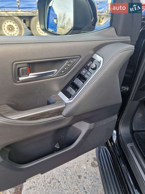 Внедорожник / Кроссовер Toyota Land Cruiser 2022 в Харькове фото 12 Внедорожник / Кроссовер Toyota Land Cruiser 2022 в Харькове