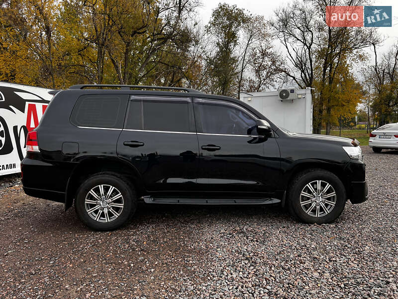 Позашляховик / Кросовер Toyota Land Cruiser 2015 в Черкасах фото 4 Позашляховик / Кросовер Toyota Land Cruiser 2015 в Черкасах