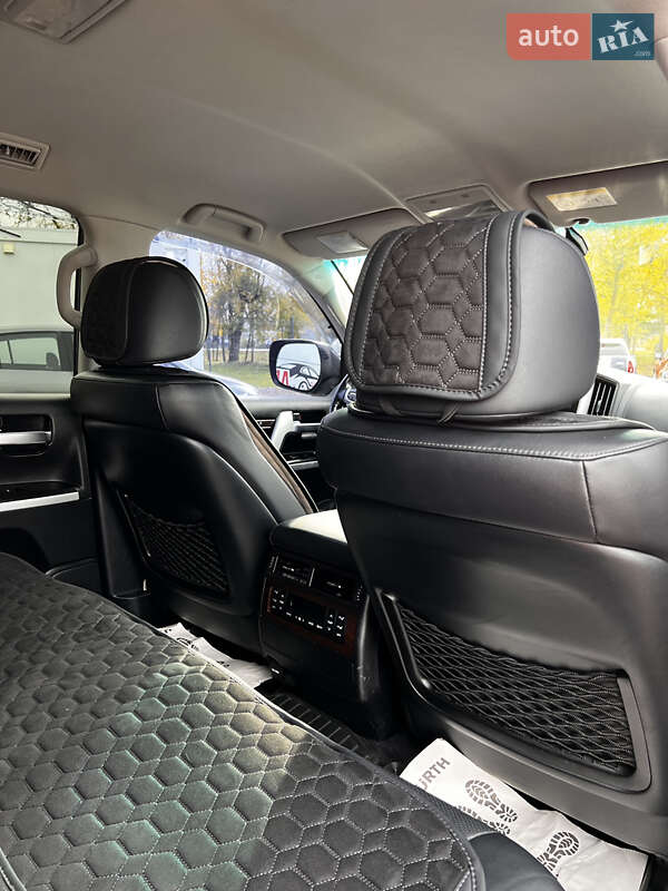 Позашляховик / Кросовер Toyota Land Cruiser 2015 в Черкасах фото 19 Позашляховик / Кросовер Toyota Land Cruiser 2015 в Черкасах