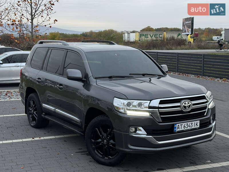 Внедорожник / Кроссовер Toyota Land Cruiser 2010 в Мукачево