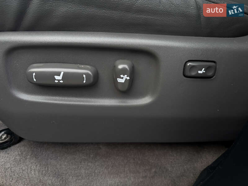 Внедорожник / Кроссовер Toyota Land Cruiser 2010 в Мукачево