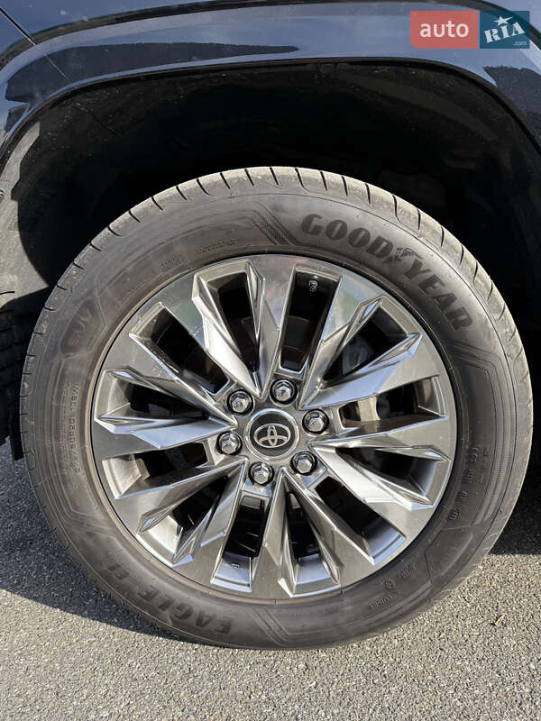 Внедорожник / Кроссовер Toyota Land Cruiser 2021 в Киеве фото 8 Внедорожник / Кроссовер Toyota Land Cruiser 2021 в Киеве