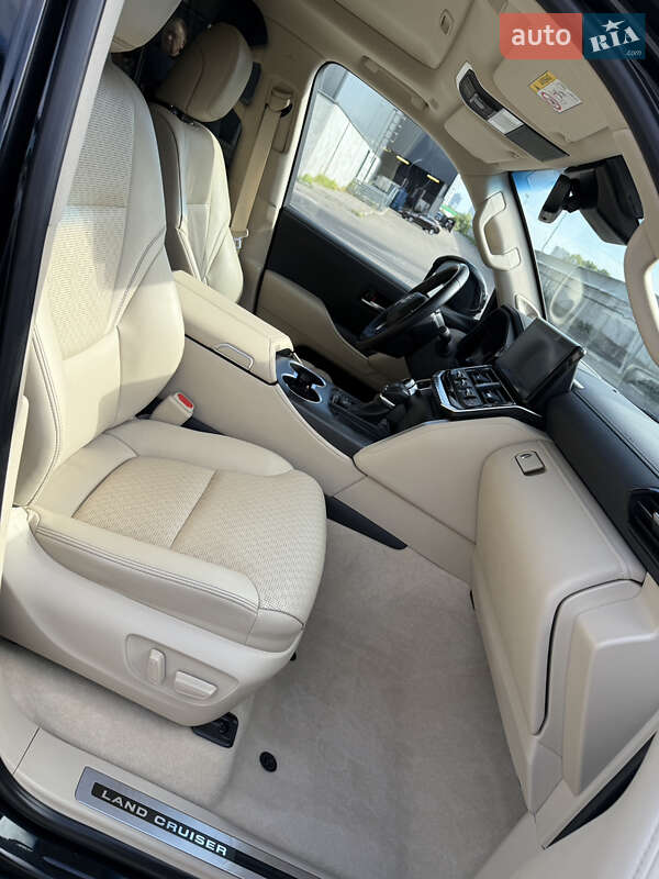 Внедорожник / Кроссовер Toyota Land Cruiser 2021 в Киеве фото 32 Внедорожник / Кроссовер Toyota Land Cruiser 2021 в Киеве