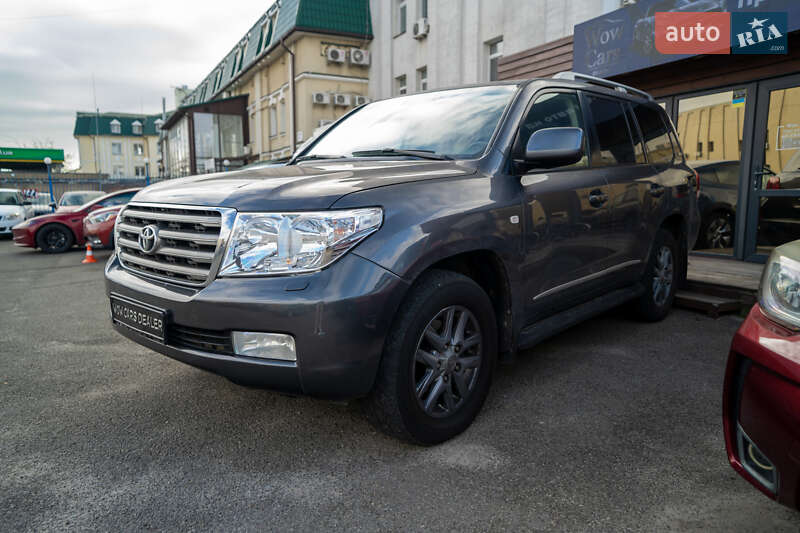 Внедорожник / Кроссовер Toyota Land Cruiser 2011 в Киеве