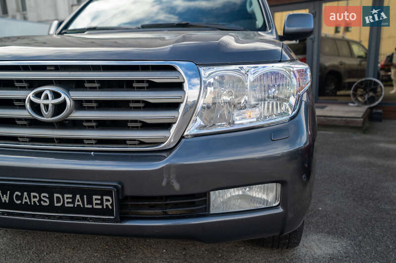 Внедорожник / Кроссовер Toyota Land Cruiser 2011 в Киеве