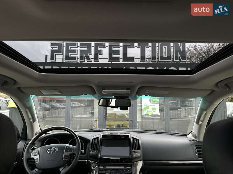 Внедорожник / Кроссовер Toyota Land Cruiser 2011 в Черновцах фото 26 Внедорожник / Кроссовер Toyota Land Cruiser 2011 в Черновцах