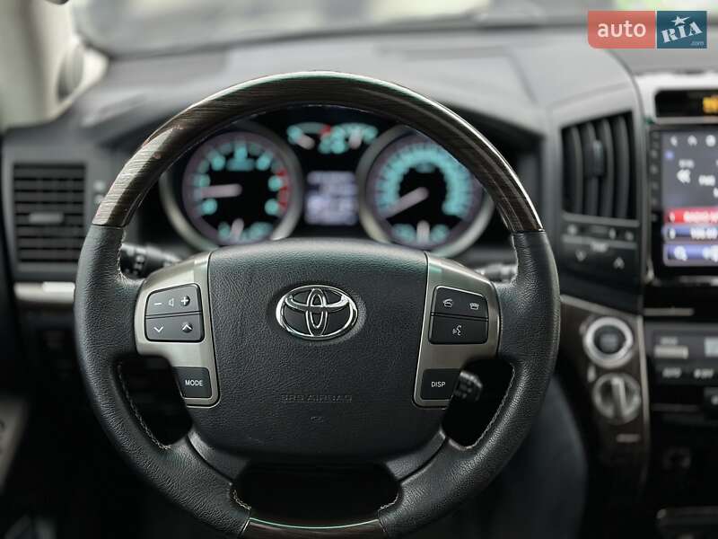 Внедорожник / Кроссовер Toyota Land Cruiser 2011 в Черновцах фото 28 Внедорожник / Кроссовер Toyota Land Cruiser 2011 в Черновцах