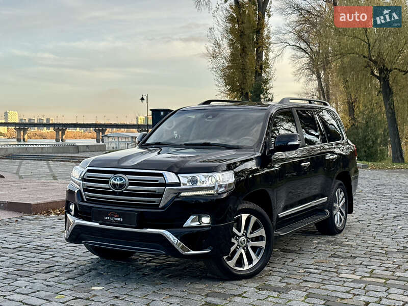 Внедорожник / Кроссовер Toyota Land Cruiser 2018 в Киеве