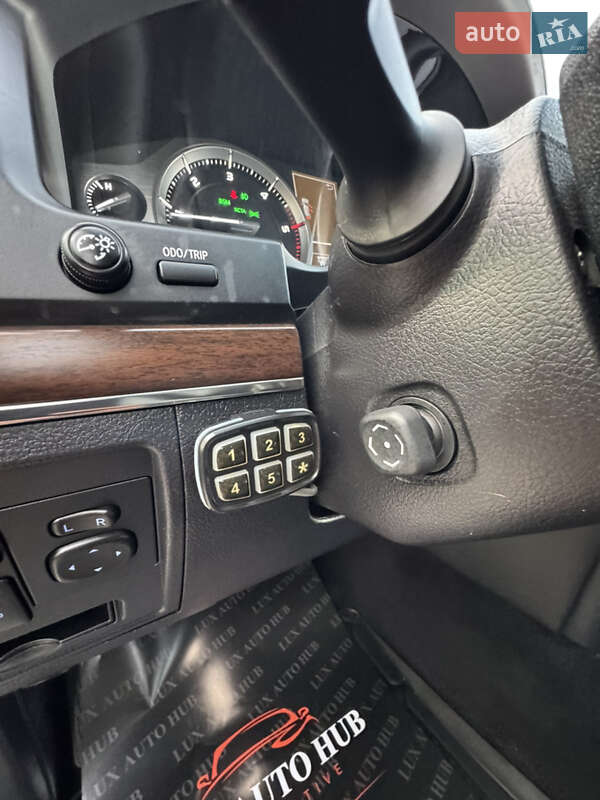 Внедорожник / Кроссовер Toyota Land Cruiser 2018 в Киеве