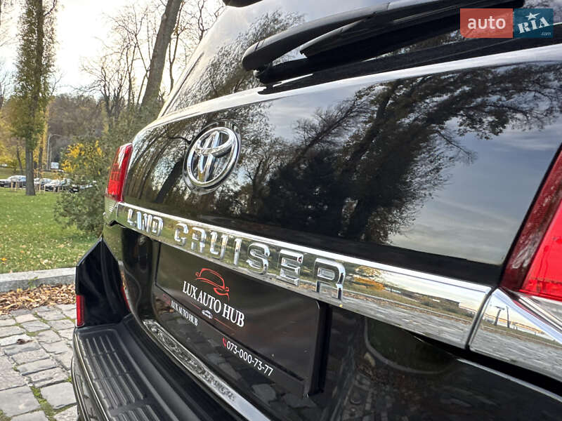 Внедорожник / Кроссовер Toyota Land Cruiser 2018 в Киеве