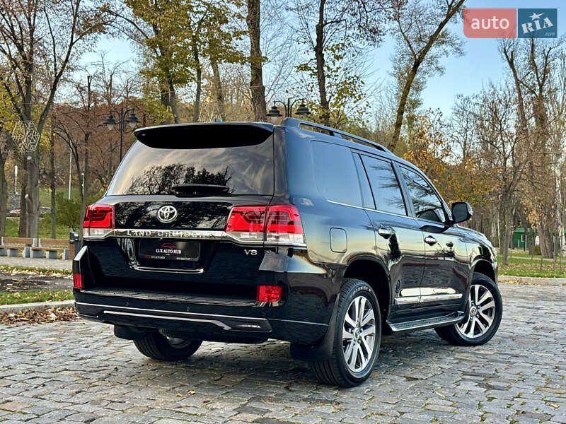 Внедорожник / Кроссовер Toyota Land Cruiser 2018 в Киеве