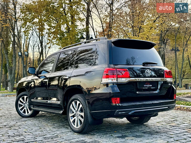 Внедорожник / Кроссовер Toyota Land Cruiser 2018 в Киеве
