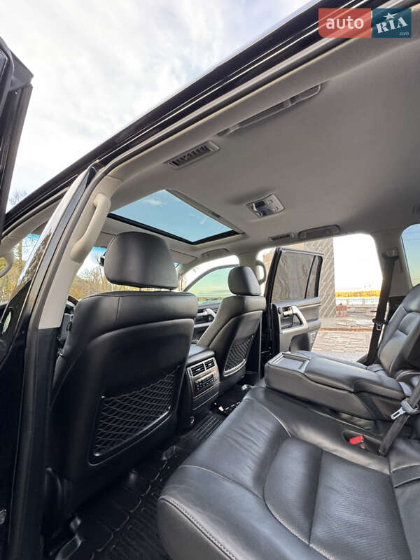 Внедорожник / Кроссовер Toyota Land Cruiser 2018 в Киеве