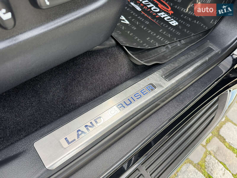Внедорожник / Кроссовер Toyota Land Cruiser 2018 в Киеве