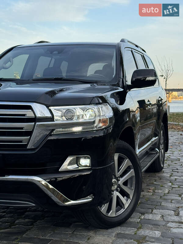 Внедорожник / Кроссовер Toyota Land Cruiser 2018 в Киеве