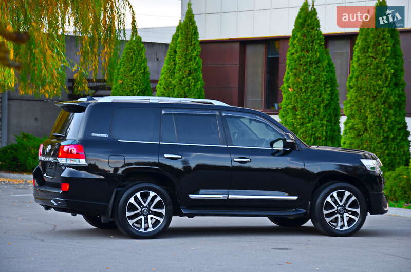Внедорожник / Кроссовер Toyota Land Cruiser 2017 в Днепре