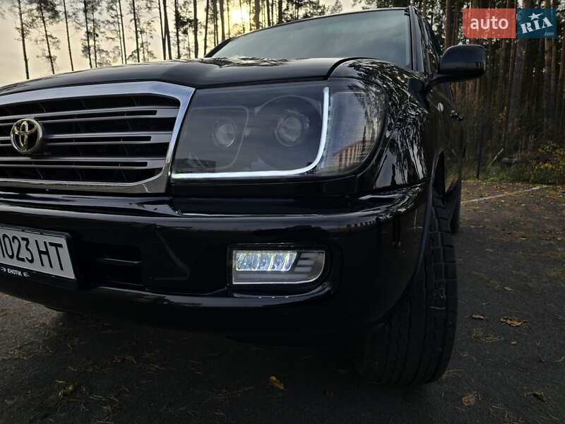 Позашляховик / Кросовер Toyota Land Cruiser 2004 в Малині